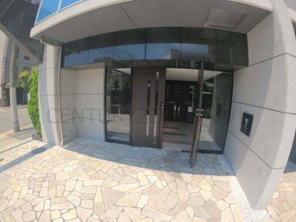 ダブルスタイル新大阪(エントランス)
