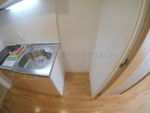 セレニテ江坂四番館