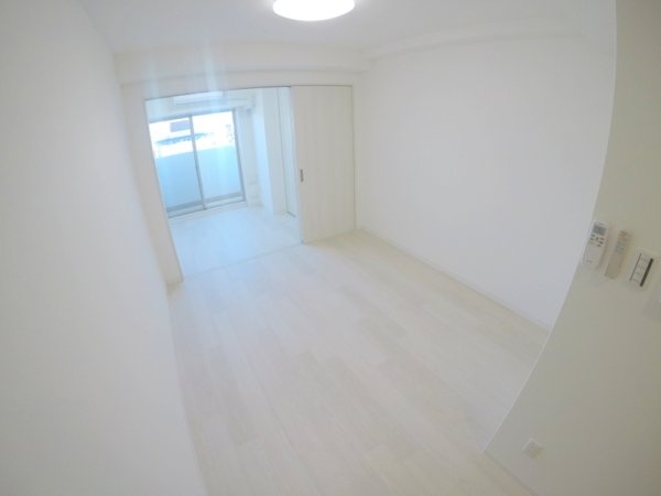 アーバンパーク新大阪(リビング)