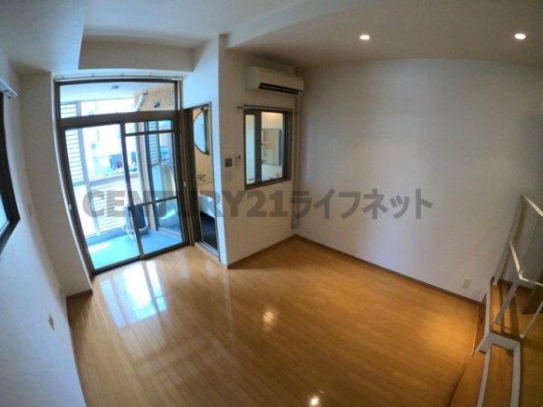 デュオグラン梅田東(リビング)