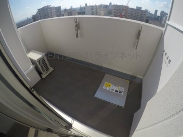 セレニテ新大阪プリエ(バルコニー)