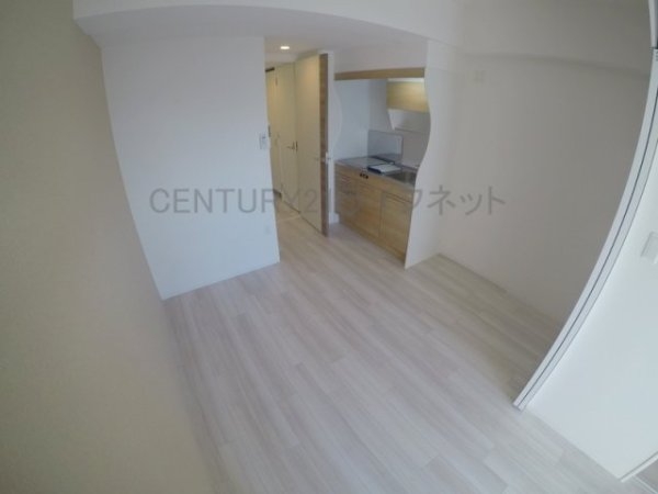 セレニテ新大阪プリエ(リビング)