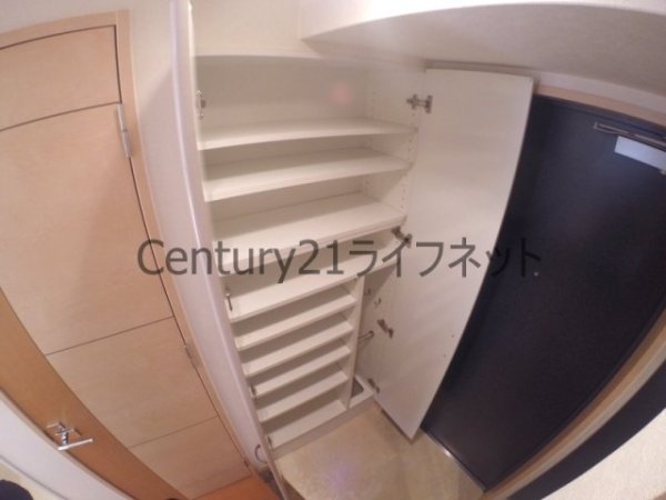 プレサンス新大阪ステーションフロント(玄関)