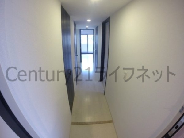 エステムコート新大阪10ザ・ゲート(玄関)