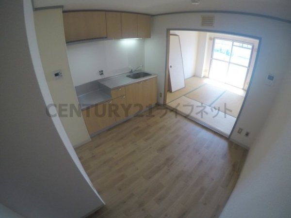 大阪市淀川区東三国２丁目のマンション