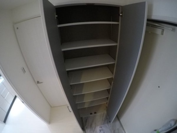 アバンティ淡路(玄関)