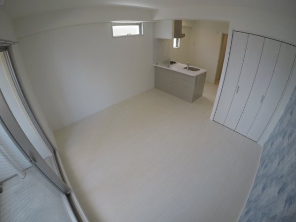 アバンティ淡路(リビング)