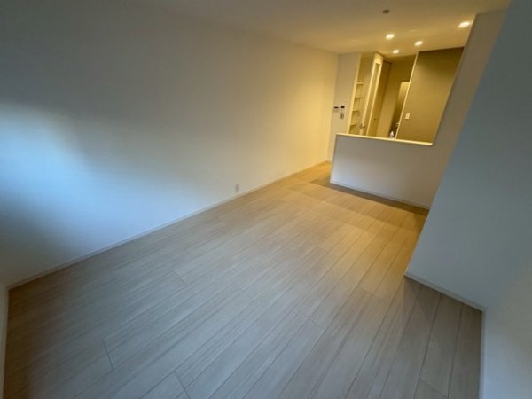 東三国5丁目貸家