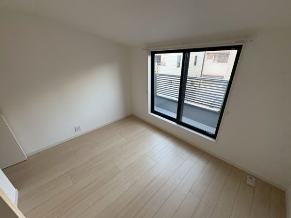 東三国5丁目貸家