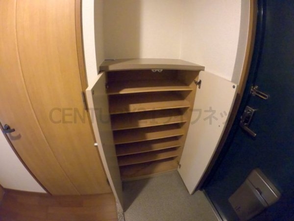 リーガル西天満(玄関)