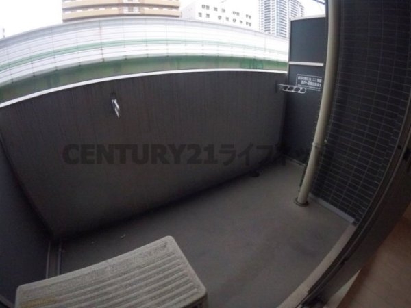プレサンス南森町駅前(バルコニー)