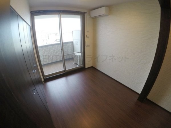 プレジオ江坂サウス(寝室)