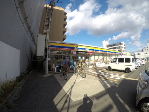 サンレムート江坂イースト(ミニストップ吹田南金田店)