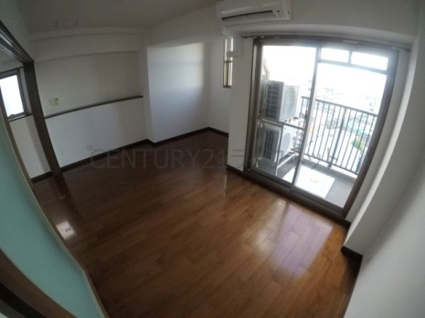 サンレムート江坂イースト(寝室)