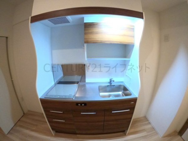 アドバンス江坂ラシュレ