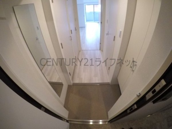 アドバンス江坂ラシュレ(玄関)