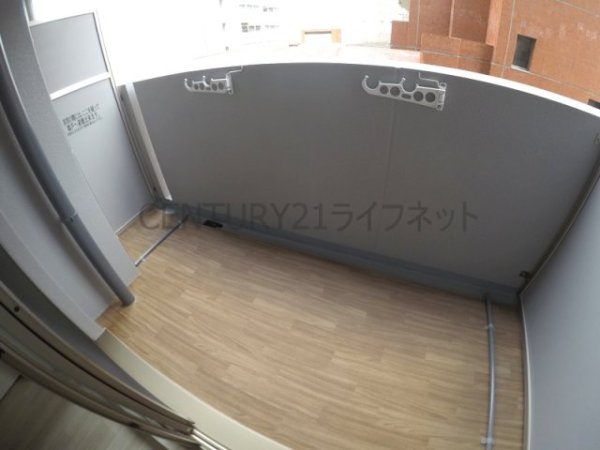 アドバンス江坂ラシュレ(バルコニー)