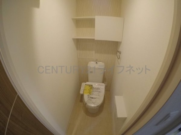 吹田市江坂町1丁目のマンション(トイレ)