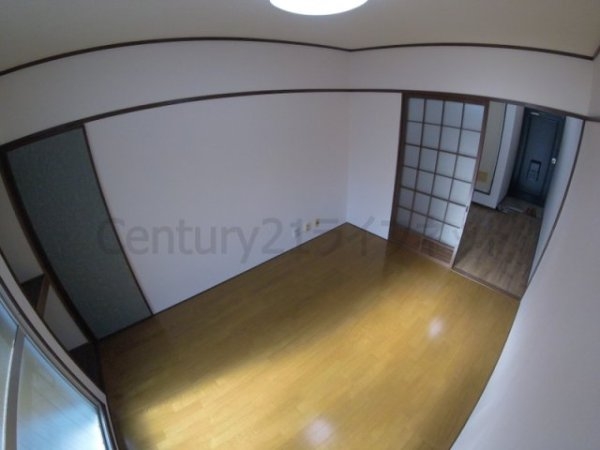 南森町ロイヤルハイツ