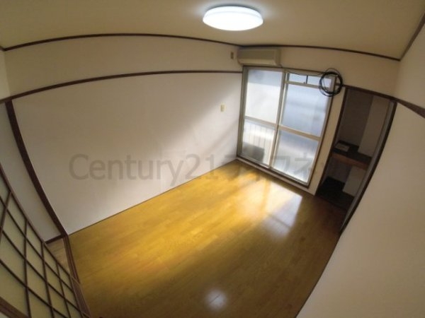 南森町ロイヤルハイツ