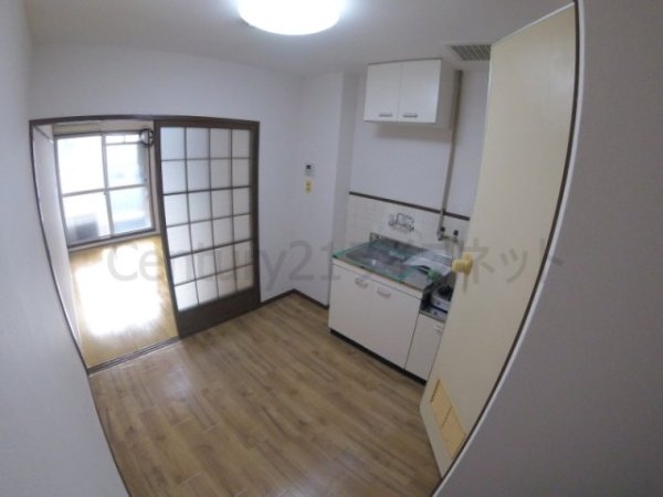 南森町ロイヤルハイツ