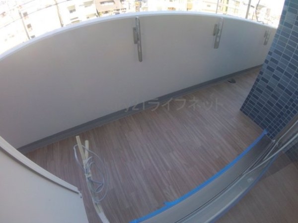 プレサンス新大阪イオリア(バルコニー)