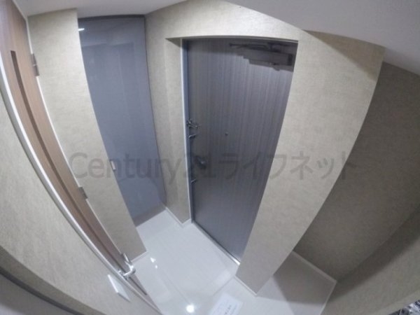 ファーストフィオーレ東梅田(玄関)