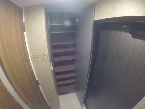 ファーストフィオーレ東梅田(玄関)