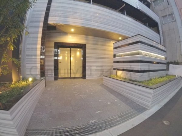 ファーストフィオーレ東梅田(エントランス)