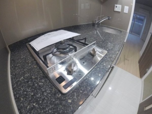 ファーストフィオーレ東梅田(キッチン)