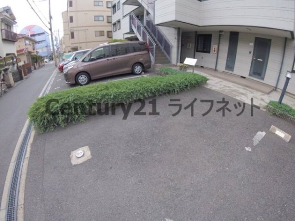 グランシャリオ(駐車場)