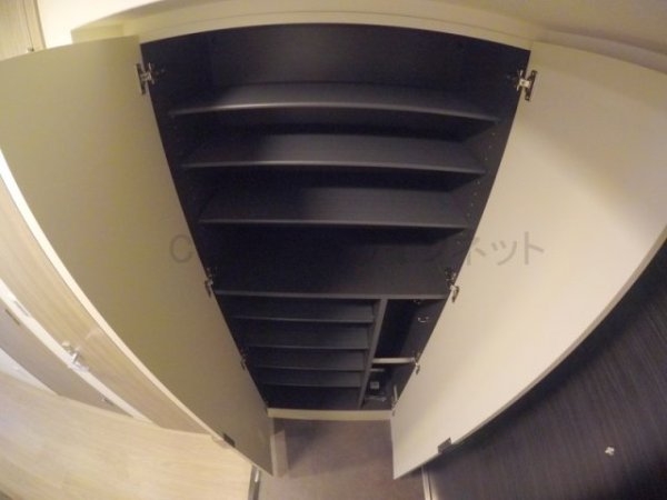 フェニックス新大阪(玄関)