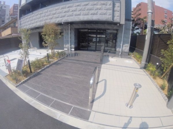 フェニックス新大阪(エントランス)