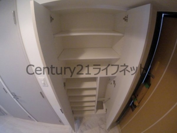 エスリード梅田グレイス(玄関)