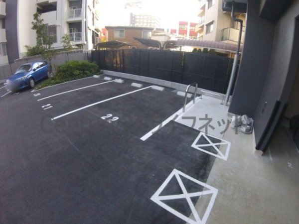 エスリード梅田グレイス(駐車場)