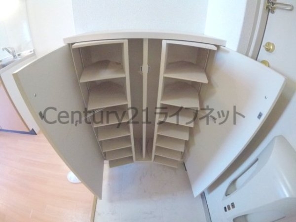 グレース黒崎(玄関)