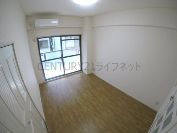 ノルデンハイム柴島(リビング)