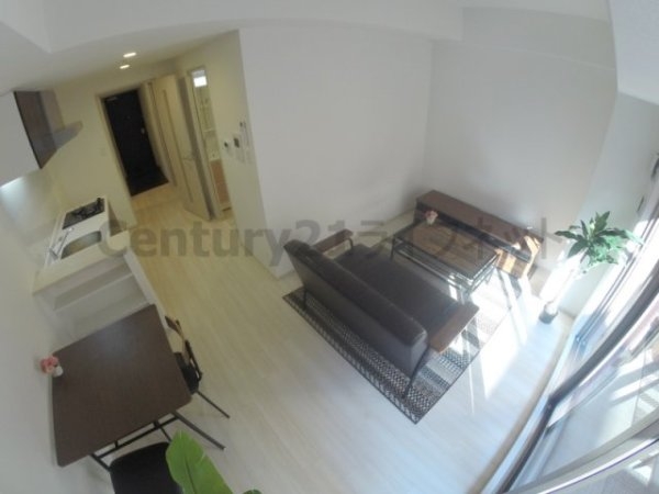 スプランディッド新大阪キャトル(リビング)