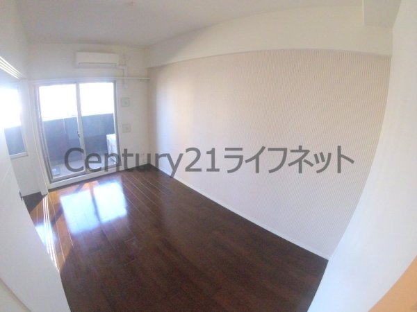 ランドセントラル梅田(リビング)