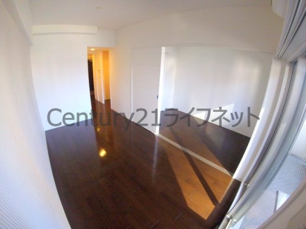 ランドセントラル梅田(リビング)