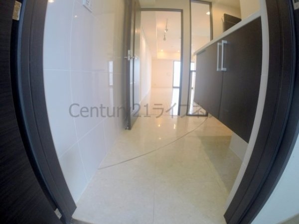 スペチアーレ(玄関)