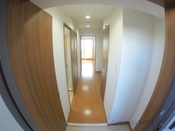 リバーヒルズ新大阪(玄関)