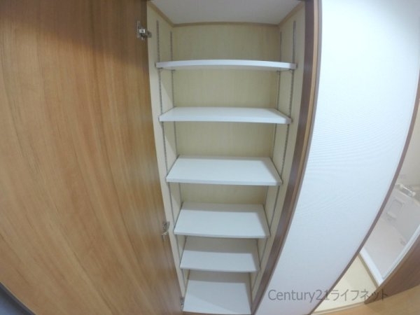 リバーヒルズ新大阪(玄関)