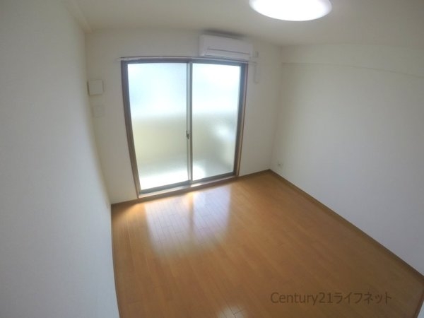 リバーヒルズ新大阪(リビング)