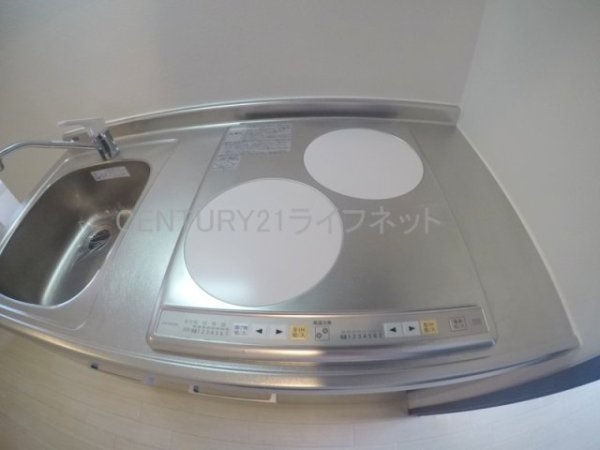 ラ・ヴィ江坂イースト(キッチン)