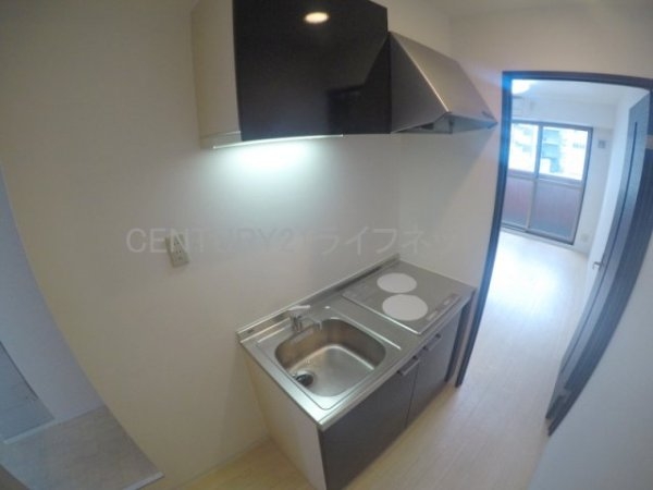 ラ・ヴィ江坂イースト