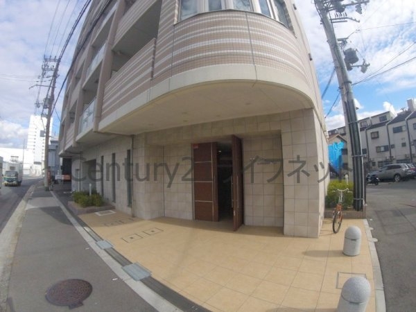 EL-SiaUmekita(エントランス)