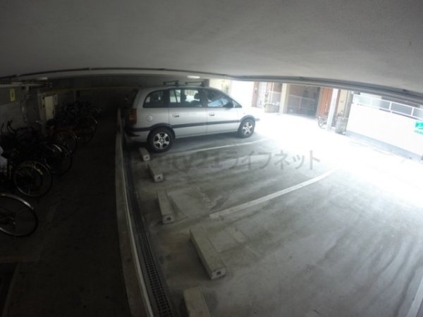 ファースト東中島(駐車場)