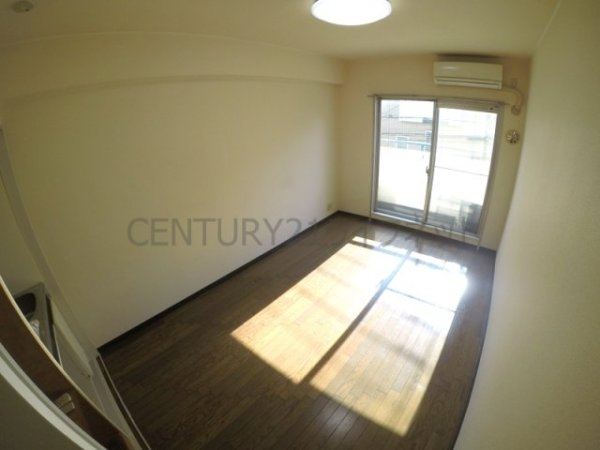 ファースト東中島(リビング)