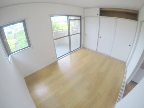 セゾン東之町(寝室)